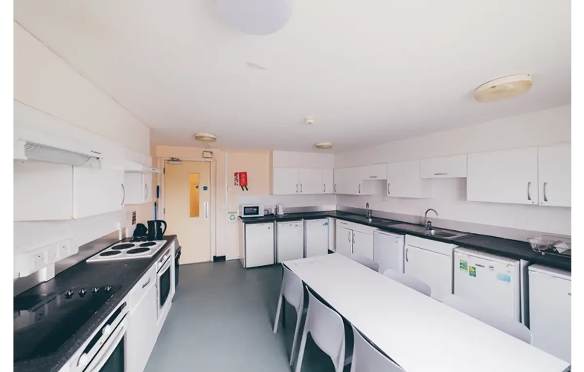 University Quays Kitchen 1