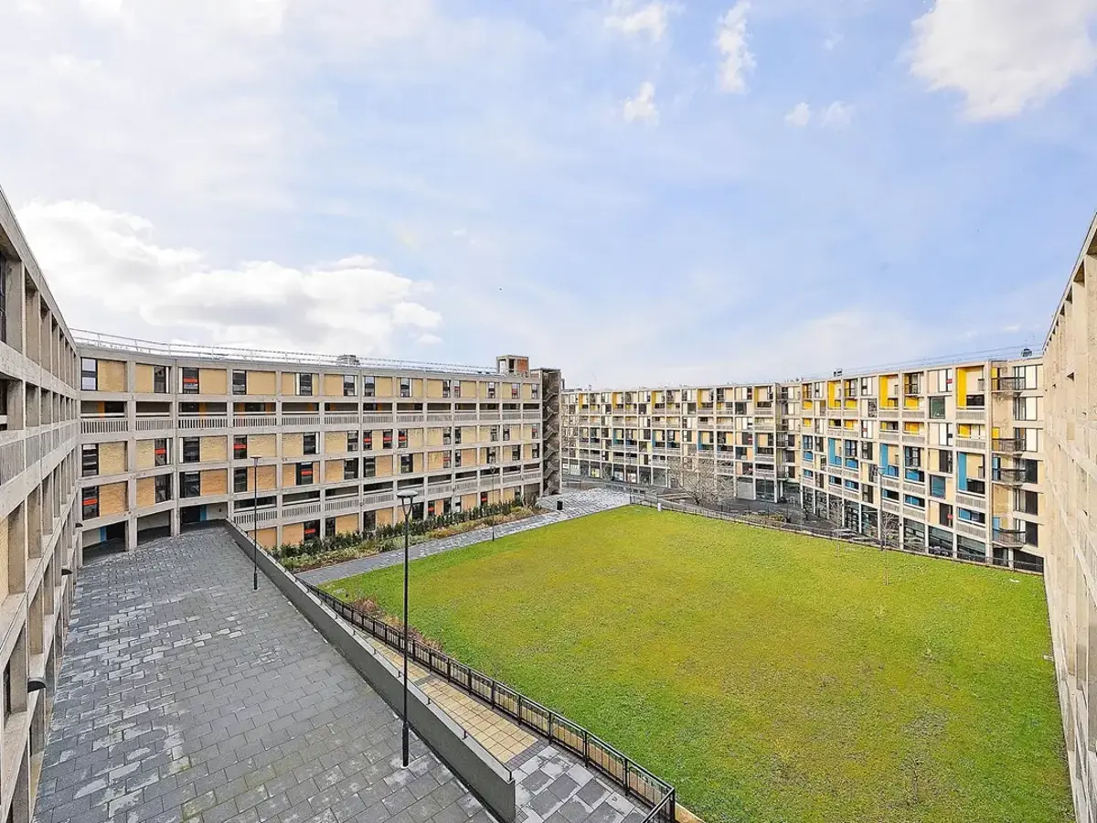 beton-house-sheffield-outdoor-space.webp
